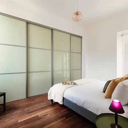 Midnight Borgo - By Myhomeincomo Como