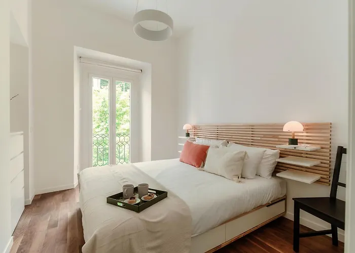Daire Midnight Borgo - By Myhomeincomo Como
