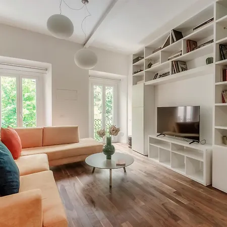 Midnight Borgo - By Myhomeincomo *