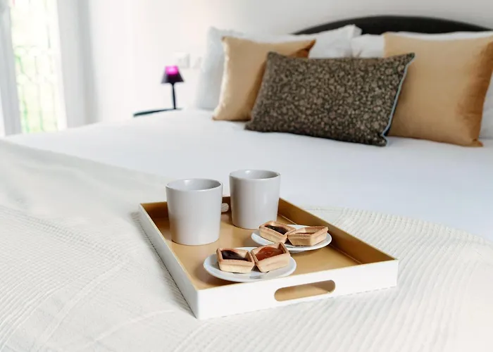 Midnight Borgo - By Myhomeincomo * Como